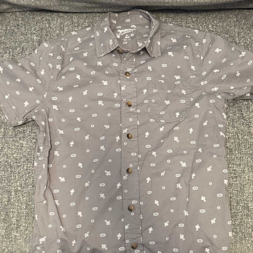 Arizona Jean Company Gray Short Sleeve Shirt